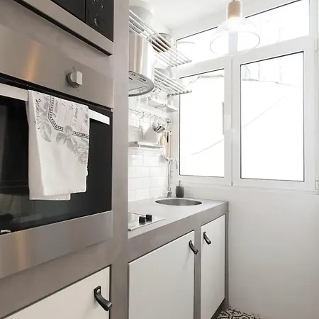 Apartment Whome Chic Located In Historic Centre Lisbon