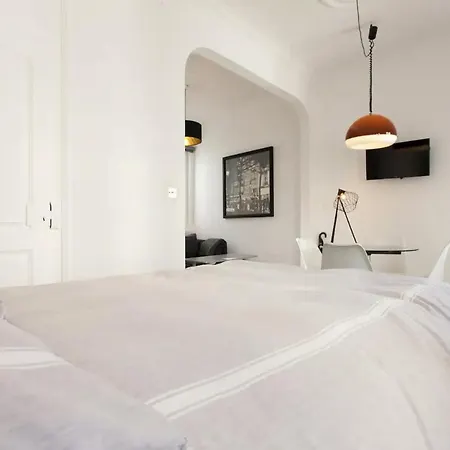 Whome Chic Located In Historic Centre Apartment Lisbon